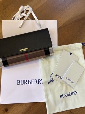 Burberry Halton Continental Wallet